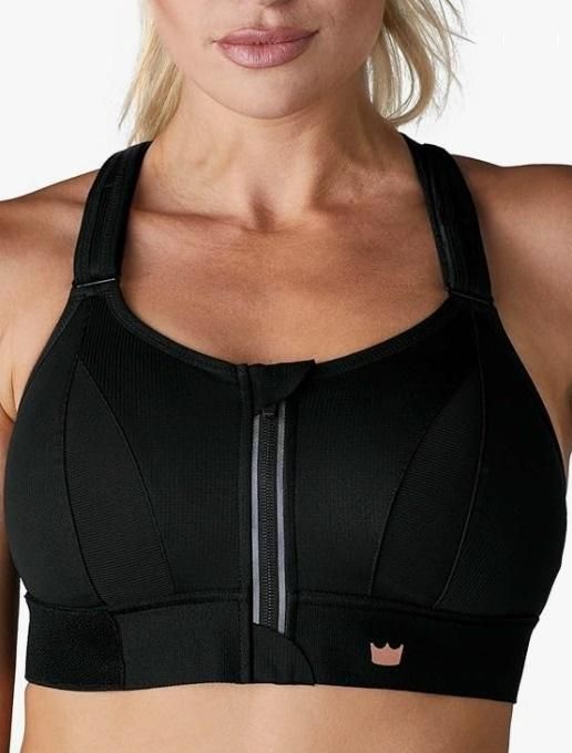 SHEFIT Sports bra – Feminine and empowering, with a soft feel.