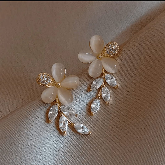 Golden Blossom & Leaf Crystal Drop Earrings 🌸✨